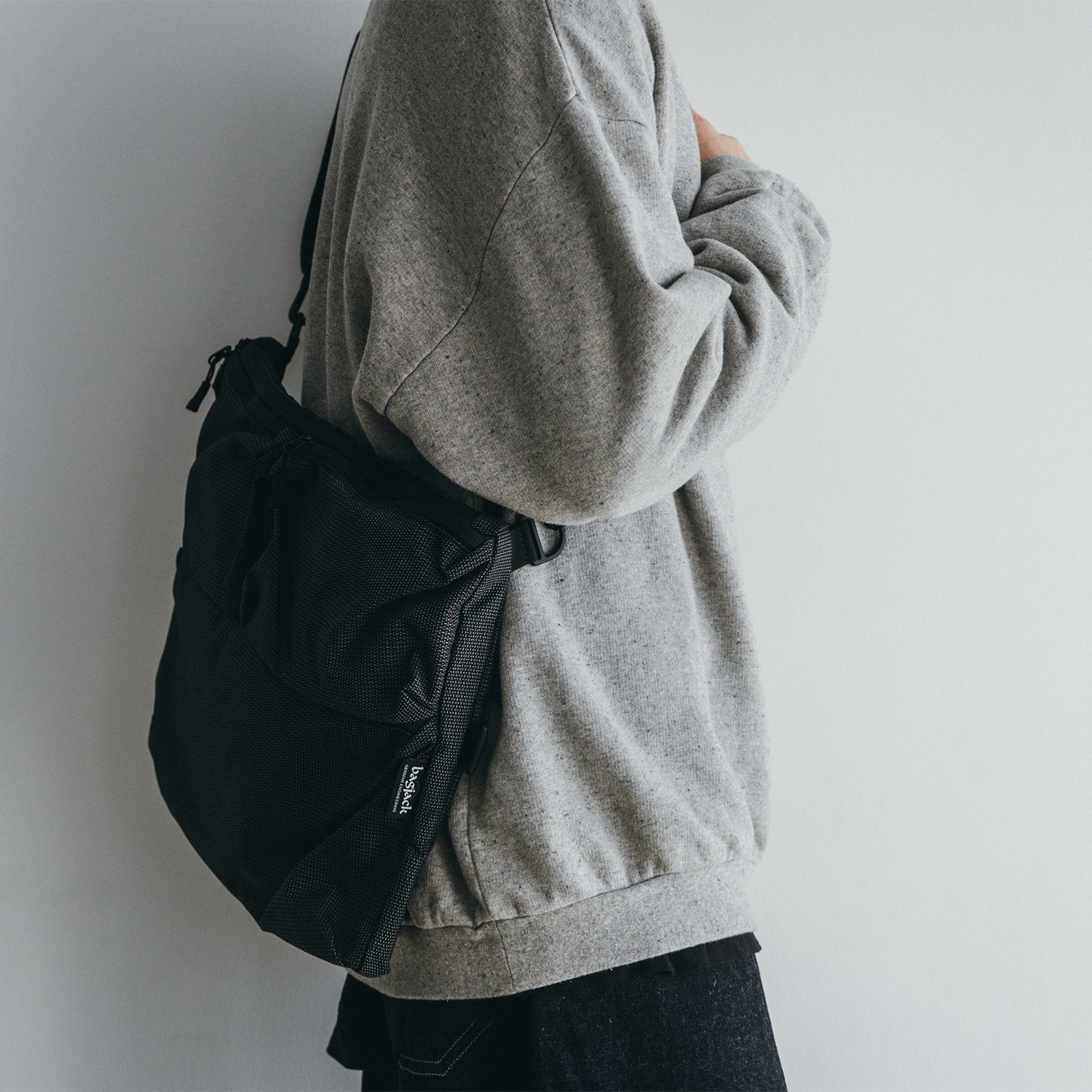 グレーのスウェット