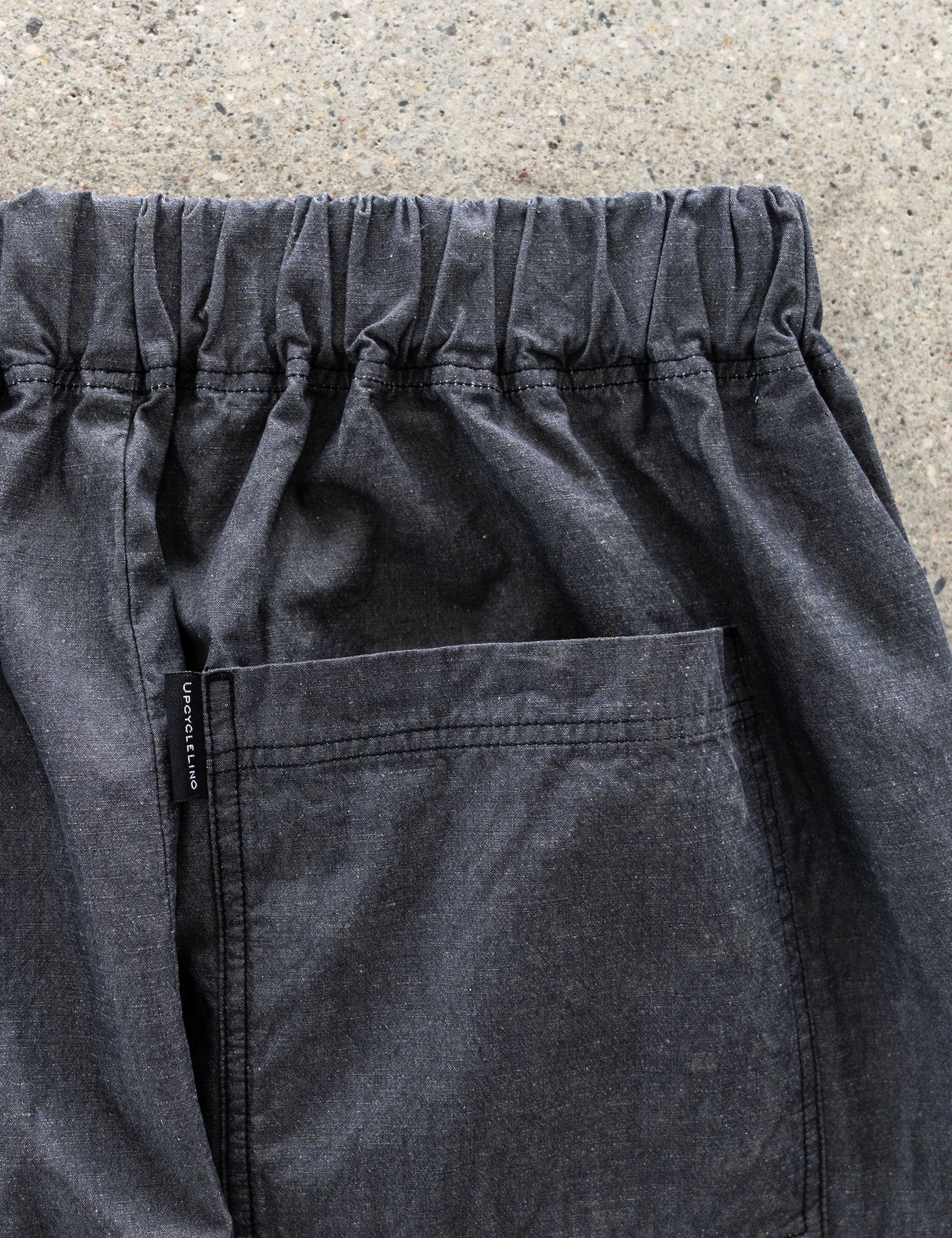 Chambray Easy-Fit Pants Waist Detail