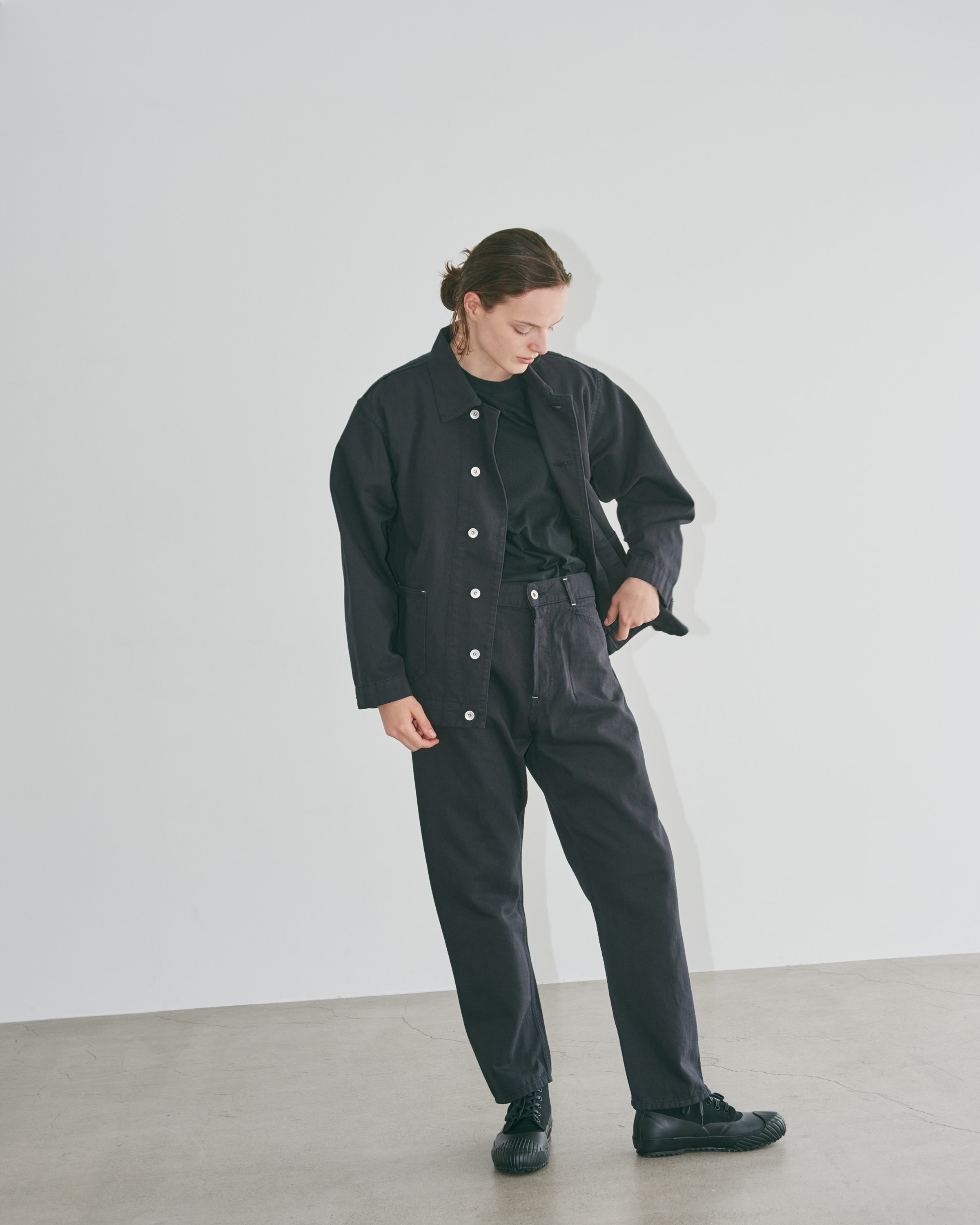 [UpcycleLino] × SKEWed CHINO Back Tuck Jacket モデル着用（D.NAVY）